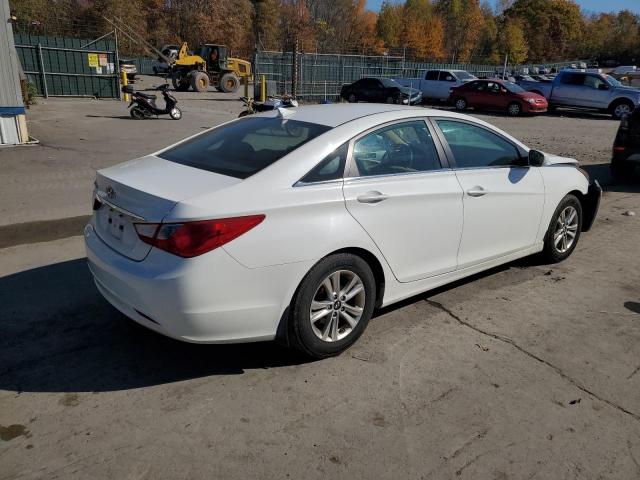 Photo 2 VIN: 5NPEB4AC6DH734196 - HYUNDAI SONATA GLS 