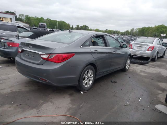 Photo 3 VIN: 5NPEB4AC6DH765948 - HYUNDAI SONATA 