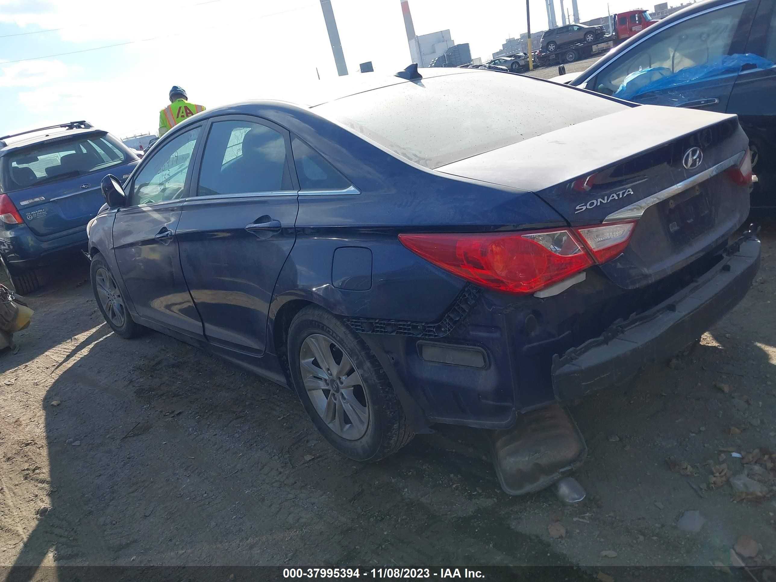 Photo 2 VIN: 5NPEB4AC6DH766419 - HYUNDAI SONATA 