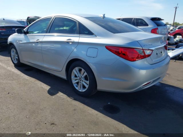 Photo 2 VIN: 5NPEB4AC6DH769661 - HYUNDAI SONATA 