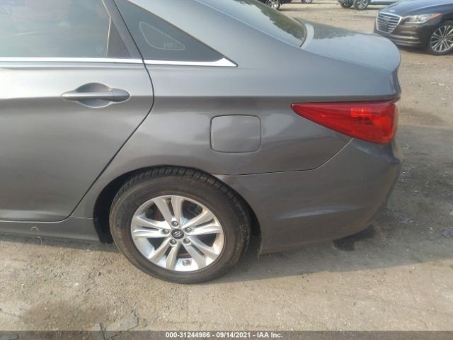 Photo 5 VIN: 5NPEB4AC6DH781129 - HYUNDAI SONATA 