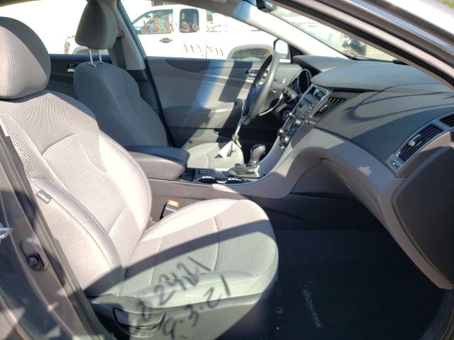 Photo 4 VIN: 5NPEB4AC6DH784435 - HYUNDAI SONATA GLS 