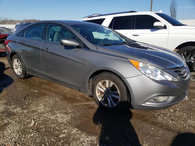 Photo 3 VIN: 5NPEB4AC6DH806787 - HYUNDAI SONATA 