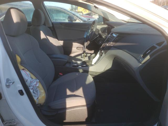 Photo 4 VIN: 5NPEB4AC6EH834641 - HYUNDAI SONATA GLS 