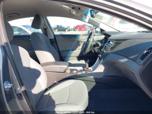 Photo 4 VIN: 5NPEB4AC6EH875965 - HYUNDAI SONATA GLS 