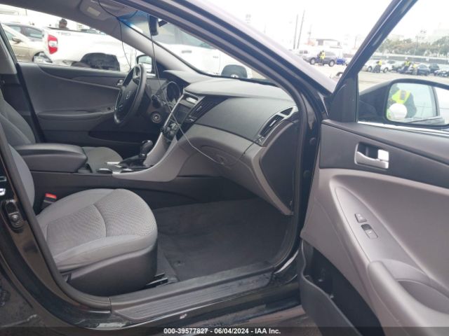 Photo 4 VIN: 5NPEB4AC6EH876775 - HYUNDAI SONATA 