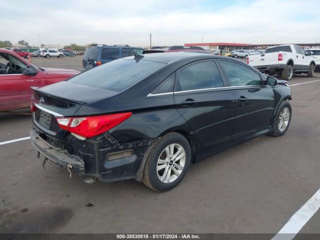 Photo 3 VIN: 5NPEB4AC6EH889994 - HYUNDAI SONATA 