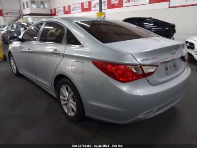 Photo 2 VIN: 5NPEB4AC7BH004827 - HYUNDAI SONATA 