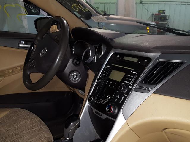 Photo 8 VIN: 5NPEB4AC7BH005489 - HYUNDAI SONATA GLS 