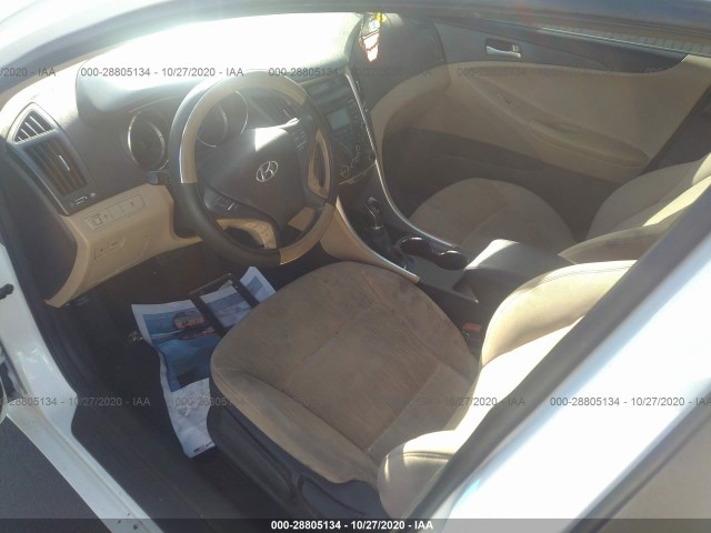 Photo 4 VIN: 5NPEB4AC7BH024740 - HYUNDAI SONATA 