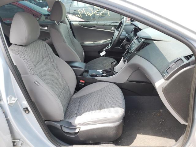 Photo 4 VIN: 5NPEB4AC7BH028593 - HYUNDAI SONATA GLS 