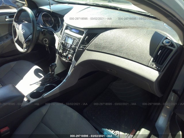 Photo 4 VIN: 5NPEB4AC7BH038878 - HYUNDAI SONATA 