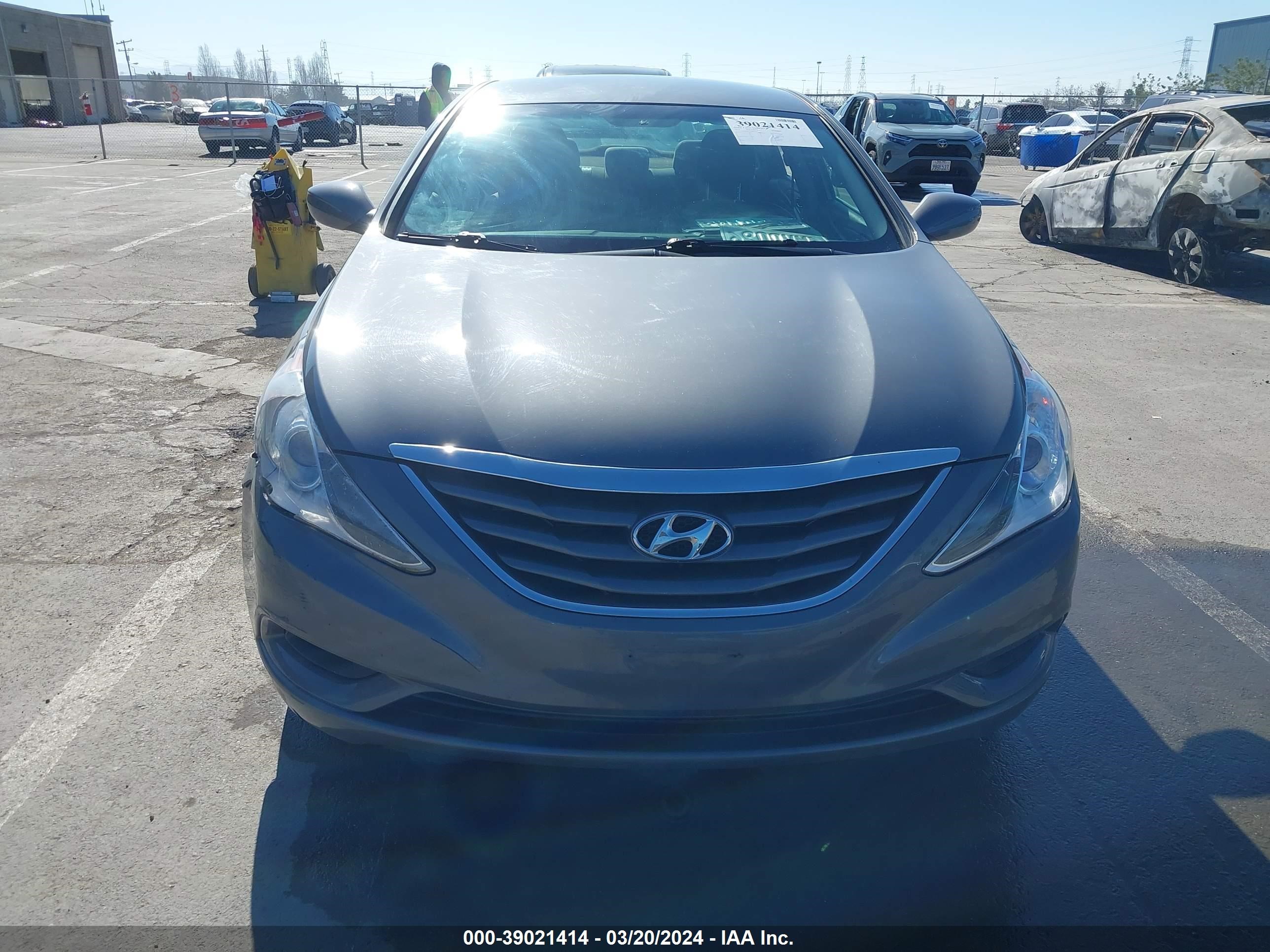 Photo 11 VIN: 5NPEB4AC7BH041943 - HYUNDAI SONATA 