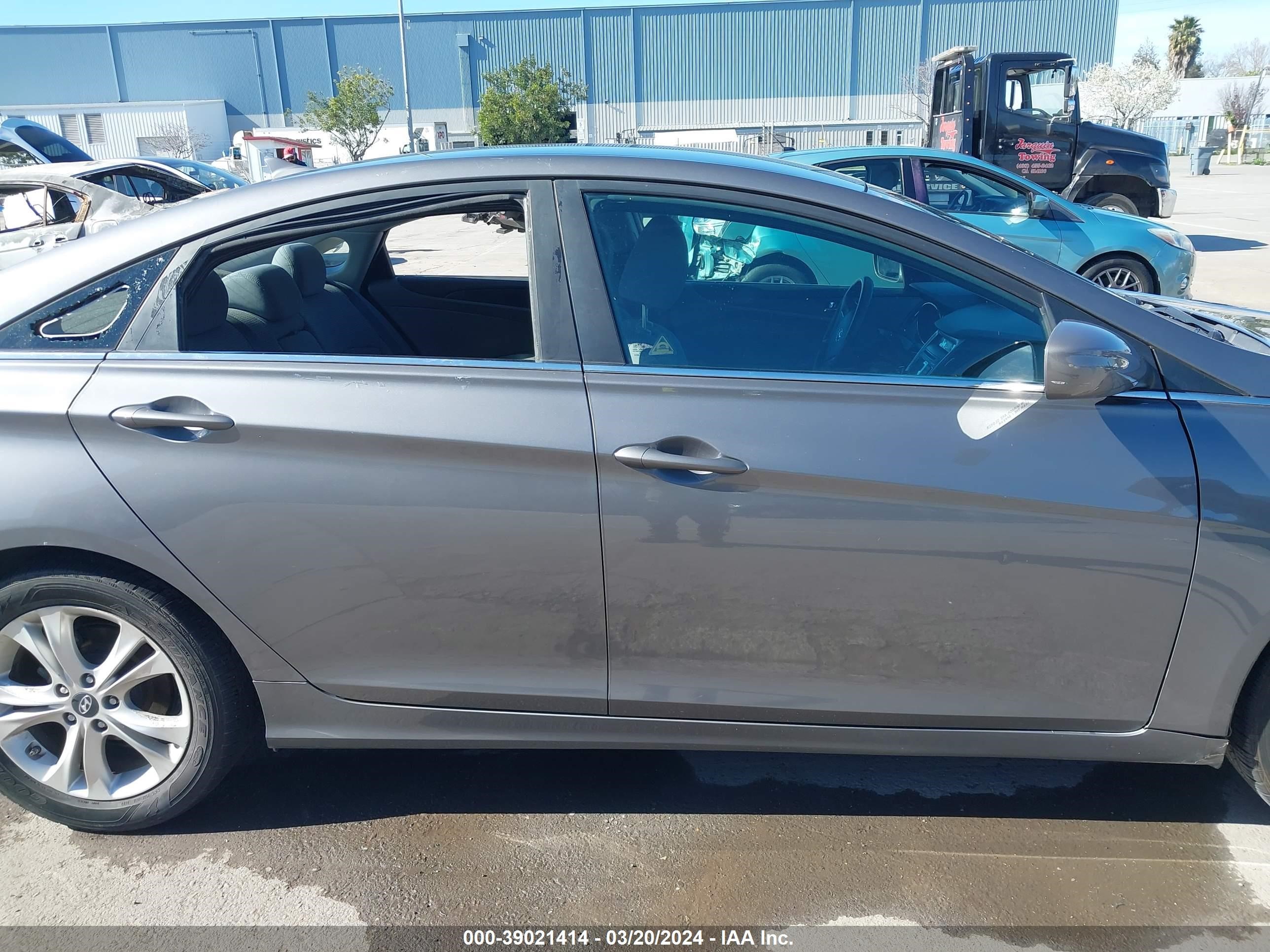 Photo 12 VIN: 5NPEB4AC7BH041943 - HYUNDAI SONATA 