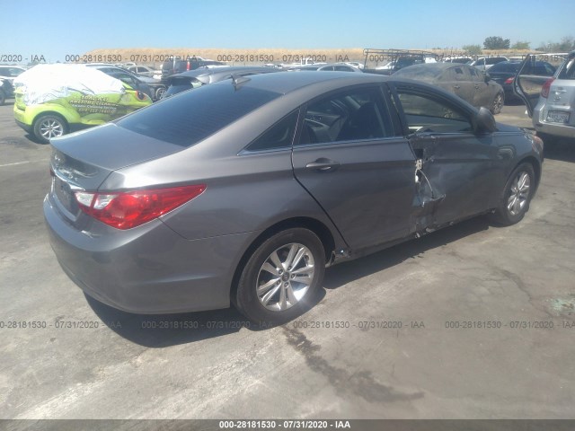 Photo 3 VIN: 5NPEB4AC7BH061965 - HYUNDAI SONATA 