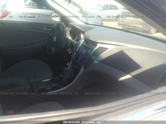 Photo 4 VIN: 5NPEB4AC7BH061965 - HYUNDAI SONATA 