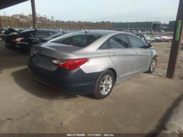 Photo 3 VIN: 5NPEB4AC7BH088101 - HYUNDAI SONATA 