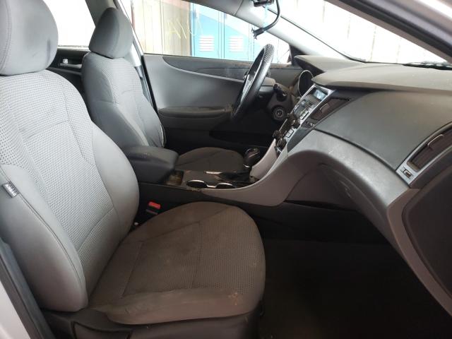 Photo 4 VIN: 5NPEB4AC7BH088843 - HYUNDAI SONATA GLS 