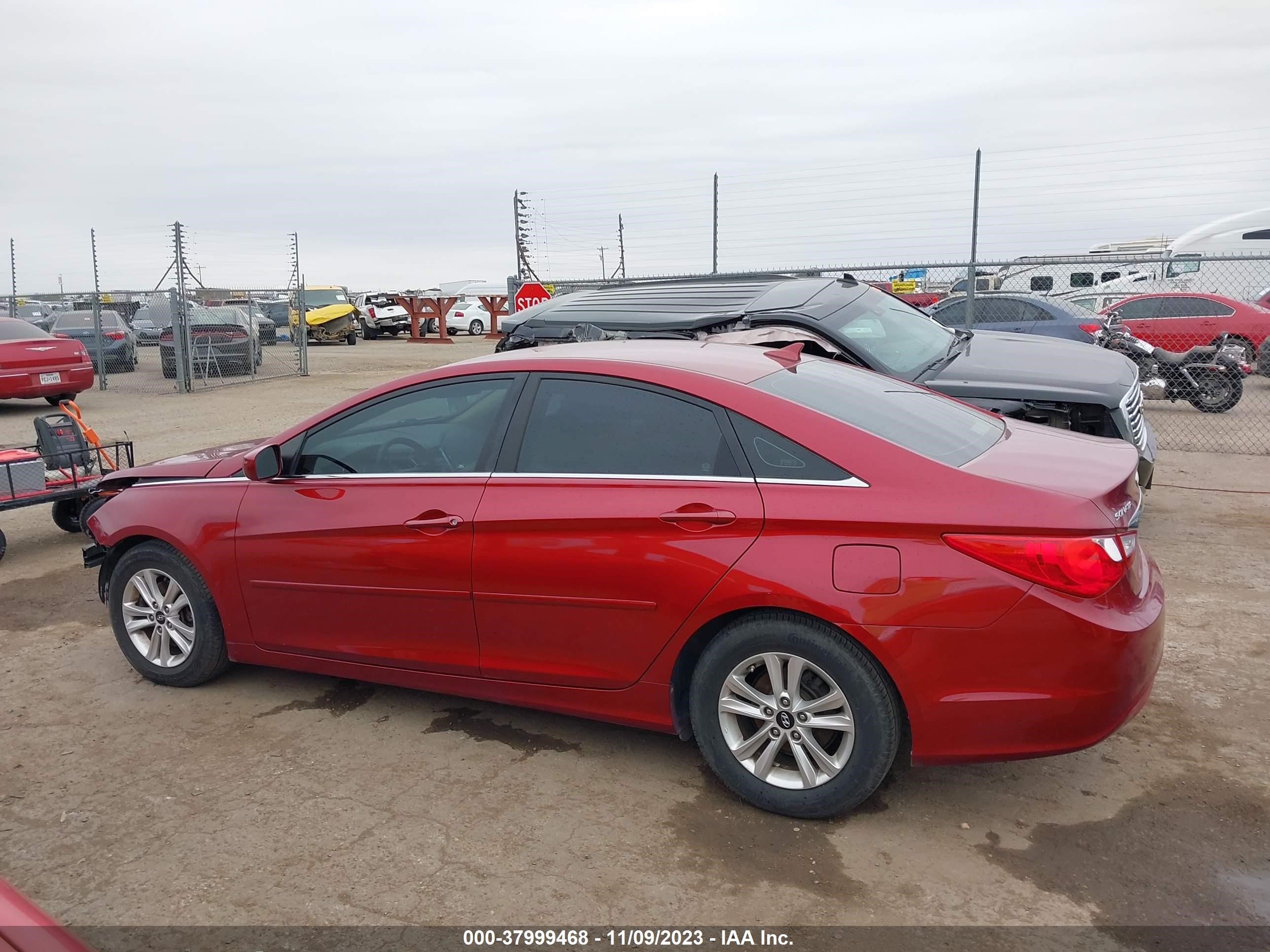 Photo 14 VIN: 5NPEB4AC7BH100506 - HYUNDAI SONATA 