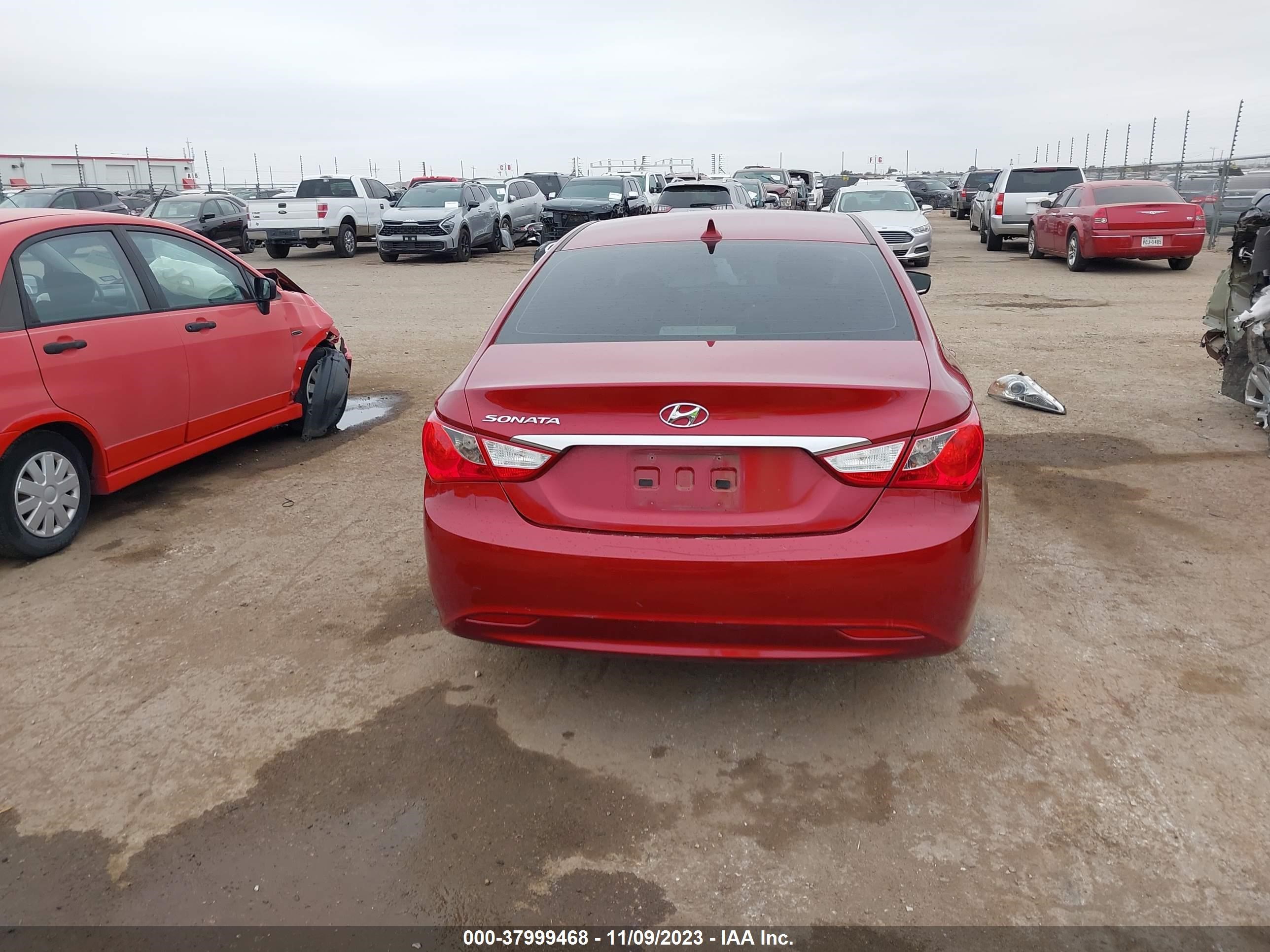 Photo 16 VIN: 5NPEB4AC7BH100506 - HYUNDAI SONATA 