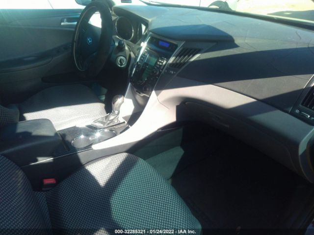 Photo 4 VIN: 5NPEB4AC7BH100764 - HYUNDAI SONATA 