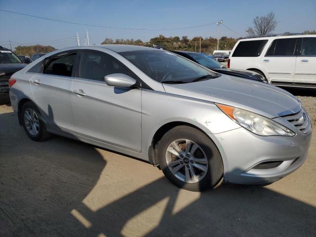 Photo 3 VIN: 5NPEB4AC7BH108928 - HYUNDAI SONATA 