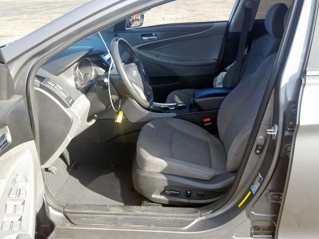 Photo 4 VIN: 5NPEB4AC7BH112784 - HYUNDAI SONATA GLS 