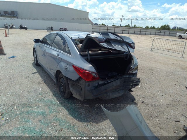 Photo 2 VIN: 5NPEB4AC7BH137104 - HYUNDAI SONATA 