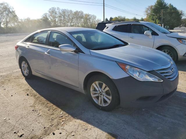 Photo 3 VIN: 5NPEB4AC7BH138026 - HYUNDAI SONATA GLS 