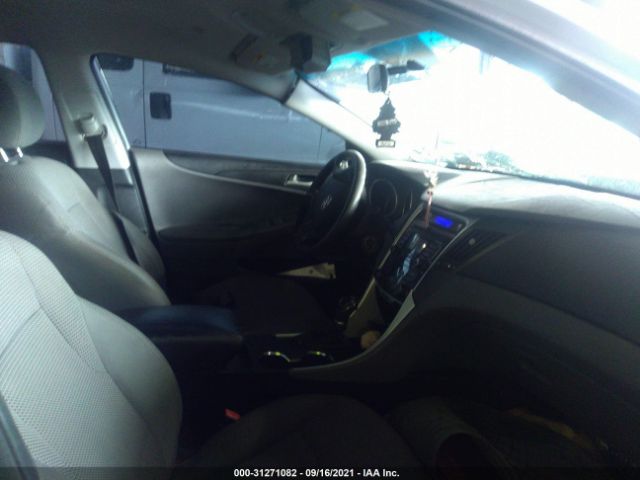 Photo 4 VIN: 5NPEB4AC7BH141671 - HYUNDAI SONATA 