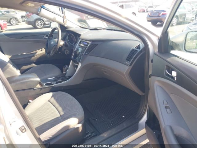 Photo 4 VIN: 5NPEB4AC7BH142609 - HYUNDAI SONATA 