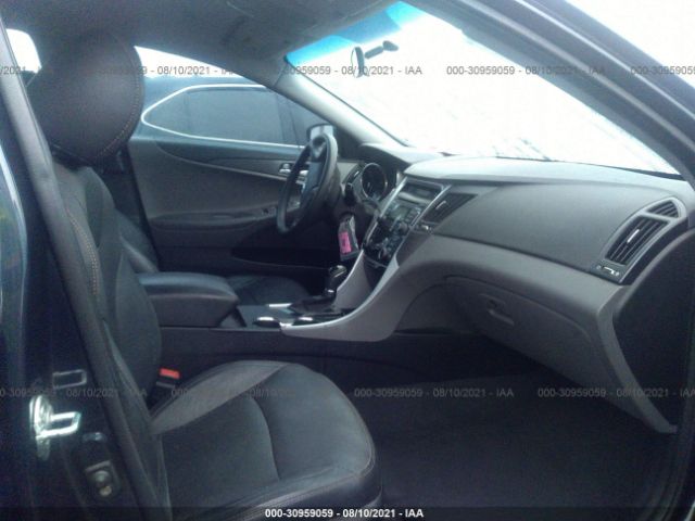 Photo 4 VIN: 5NPEB4AC7BH156154 - HYUNDAI SONATA 