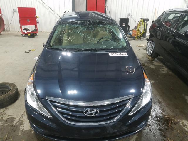 Photo 8 VIN: 5NPEB4AC7BH173701 - HYUNDAI SONATA GLS 