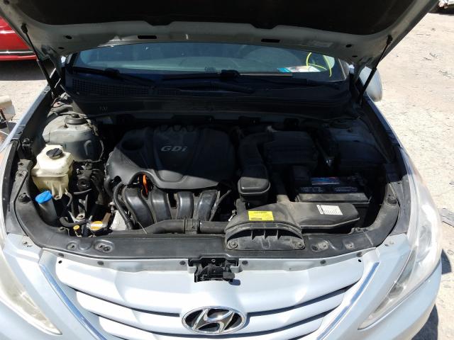 Photo 6 VIN: 5NPEB4AC7BH206812 - HYUNDAI SONATA GLS 