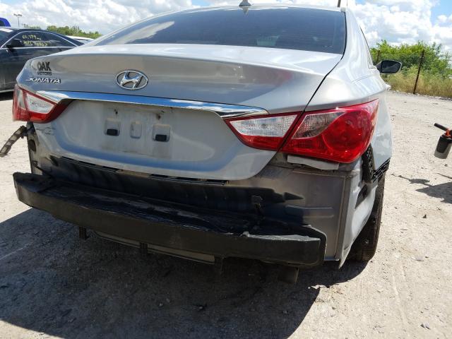 Photo 8 VIN: 5NPEB4AC7BH206812 - HYUNDAI SONATA GLS 