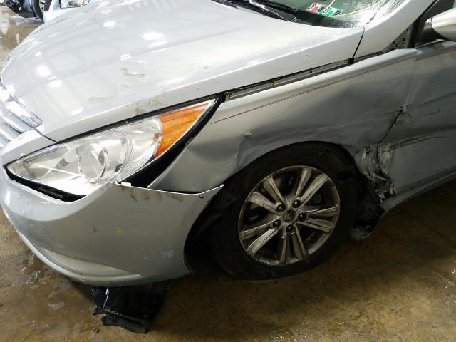 Photo 9 VIN: 5NPEB4AC7BH215154 - HYUNDAI SONATA GLS 