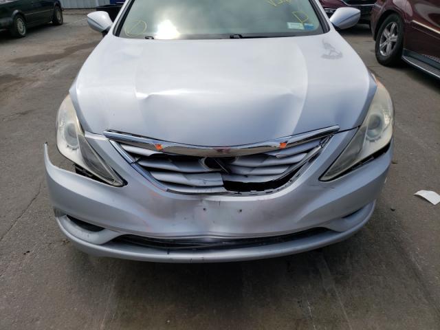 Photo 6 VIN: 5NPEB4AC7BH261857 - HYUNDAI SONATA GLS 