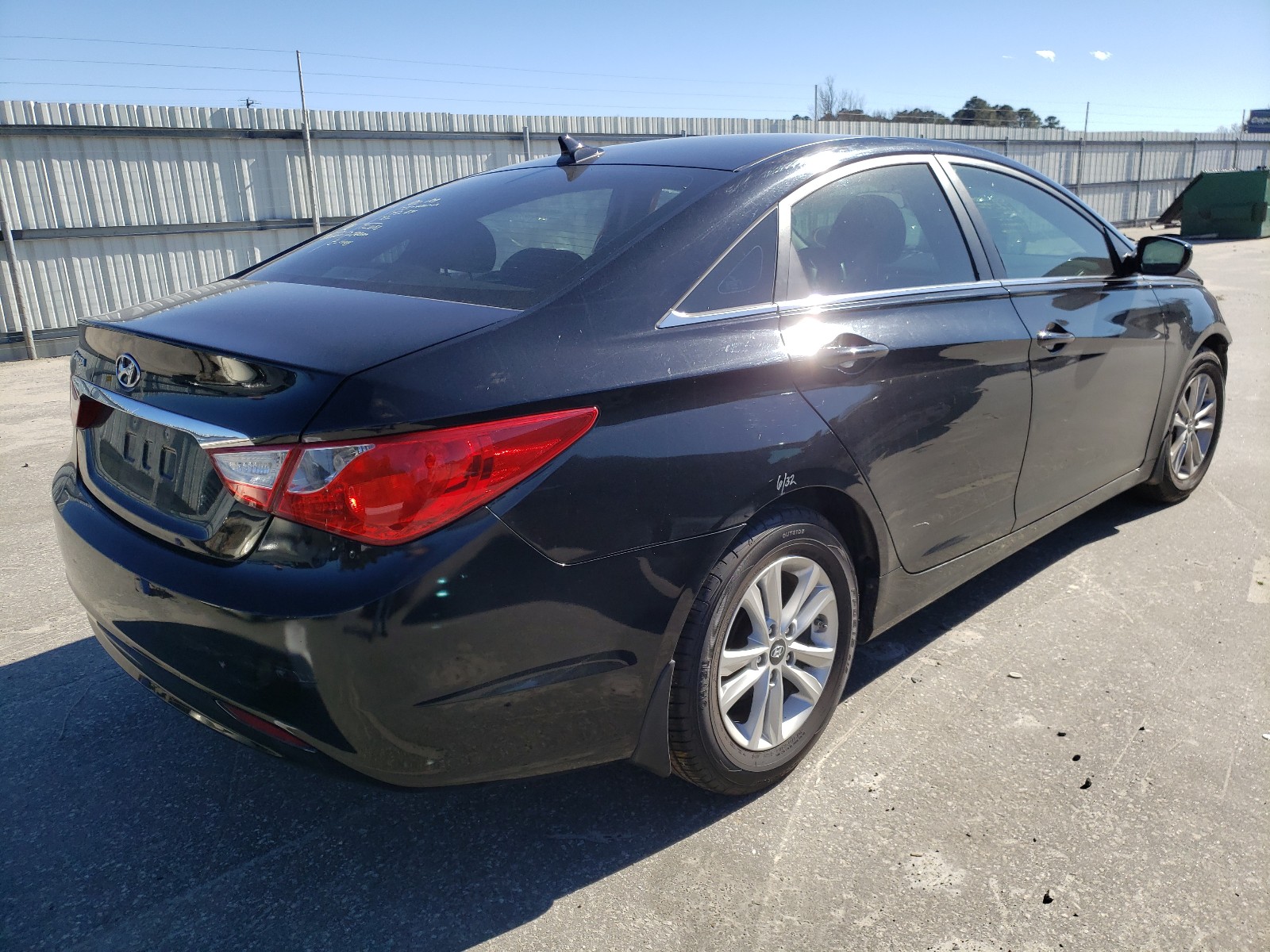 Photo 3 VIN: 5NPEB4AC7BH299363 - HYUNDAI SONATA GLS 