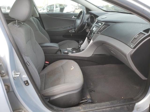 Photo 4 VIN: 5NPEB4AC7CH320973 - HYUNDAI SONATA GLS 