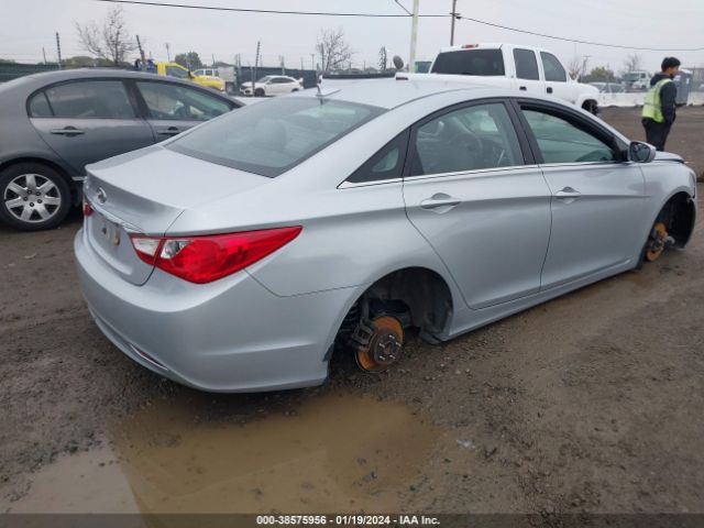 Photo 3 VIN: 5NPEB4AC7CH389484 - HYUNDAI SONATA 