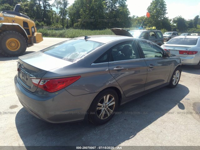 Photo 3 VIN: 5NPEB4AC7CH401195 - HYUNDAI SONATA 