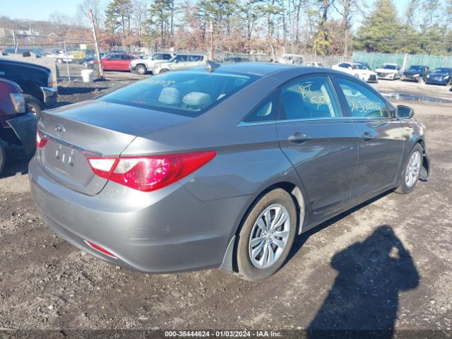 Photo 3 VIN: 5NPEB4AC7CH417655 - HYUNDAI SONATA 