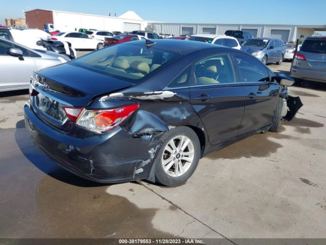 Photo 3 VIN: 5NPEB4AC7CH436402 - HYUNDAI SONATA 