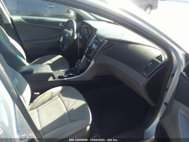 Photo 4 VIN: 5NPEB4AC7CH447576 - HYUNDAI SONATA 