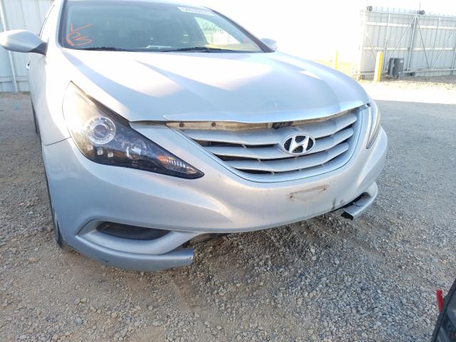 Photo 8 VIN: 5NPEB4AC7CH477547 - HYUNDAI SONATA GLS 