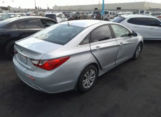 Photo 3 VIN: 5NPEB4AC7CH485857 - HYUNDAI SONATA 