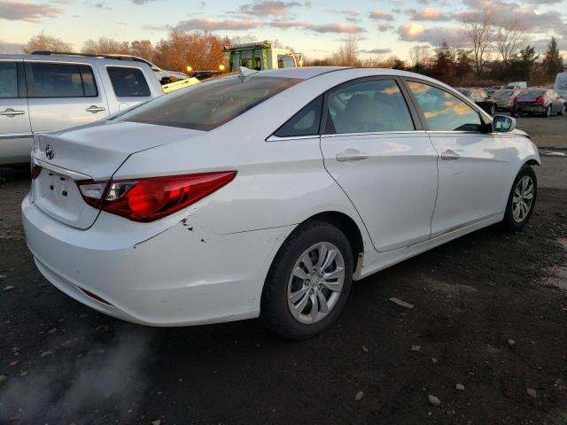 Photo 3 VIN: 5NPEB4AC7CH489133 - HYUNDAI SONATA GLS 