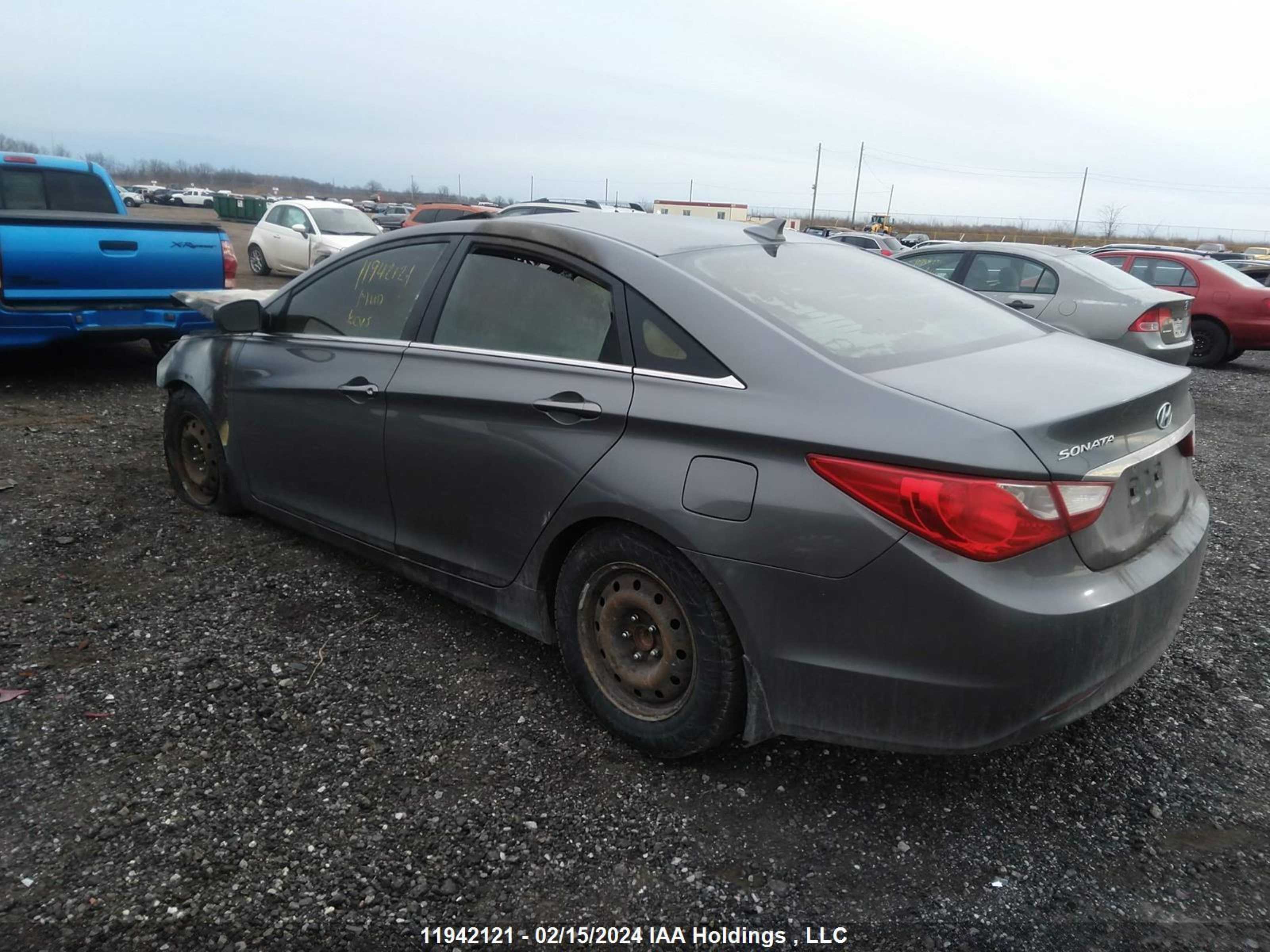 Photo 2 VIN: 5NPEB4AC7DH513688 - HYUNDAI SONATA 