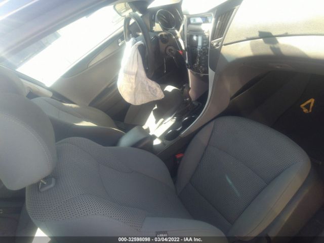 Photo 4 VIN: 5NPEB4AC7DH523797 - HYUNDAI SONATA 