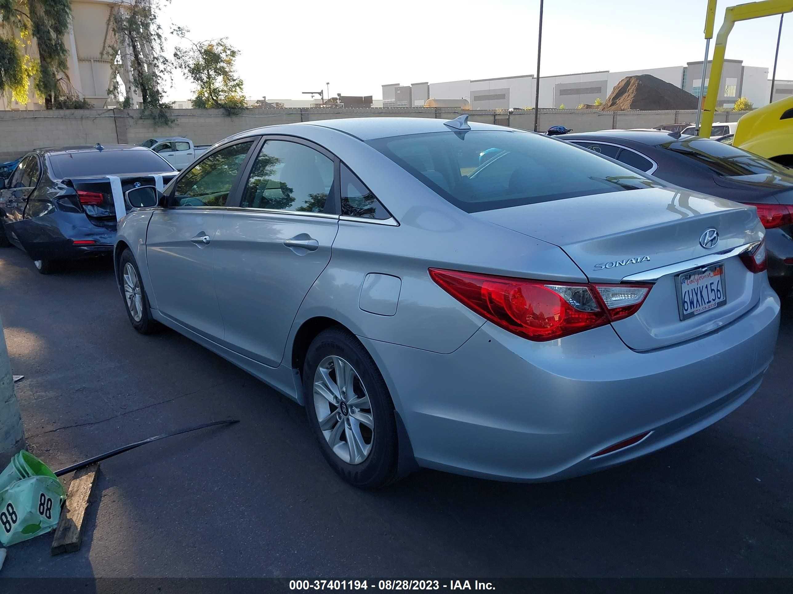 Photo 2 VIN: 5NPEB4AC7DH529003 - HYUNDAI SONATA 